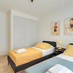 公寓 Premium Flat W/ Balcony & Pool By Hostwise *