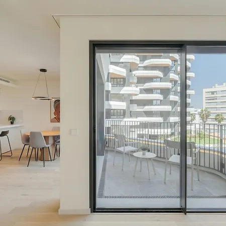 Premium Flat W/ Balcony & Pool By Hostwise Διαμέρισμα Lisboa