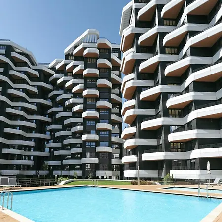 דירה Premium Flat W/ Balcony & Pool By Hostwise ליסבון