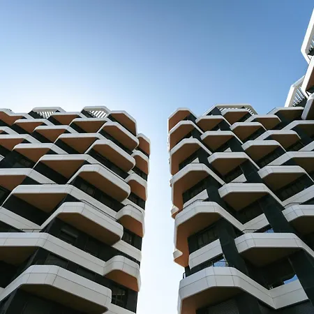 Apartmán Premium Flat W/ Balcony & Pool By Hostwise *