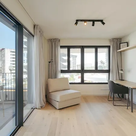 شقة Premium Flat W/ Balcony & Pool By Hostwise *