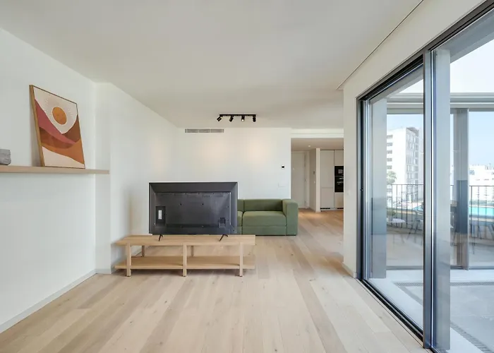 Premium Flat W/ Balcony & Pool By Hostwise * Lisboa