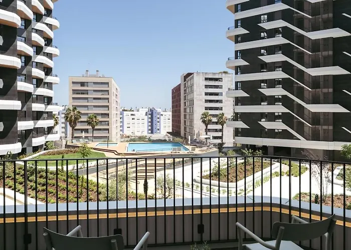 公寓 Premium Flat W/ Balcony & Pool By Hostwise *