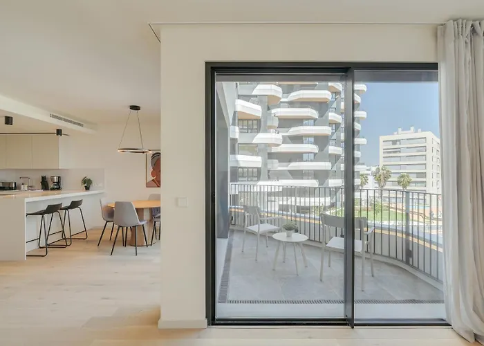 Premium Flat W/ Balcony & Pool By Hostwise 公寓 Lisboa
