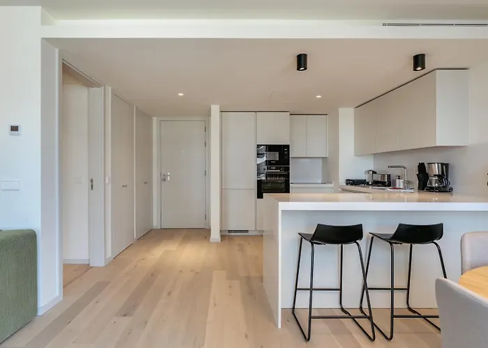 Premium Flat W/ Balcony & Pool By Hostwise Lisboa