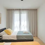 Premium Flat W/ Balcony & Pool By Hostwise アパート *