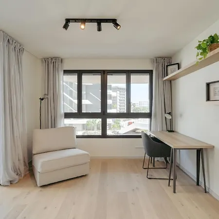 Premium Flat W/ Balcony & Pool By Hostwise Lizbona