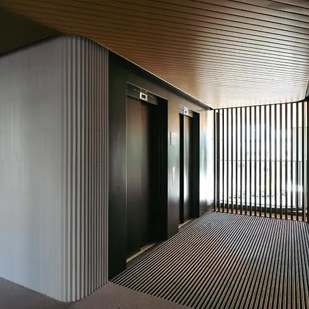 דירה Premium Flat W/ Balcony & Pool By Hostwise