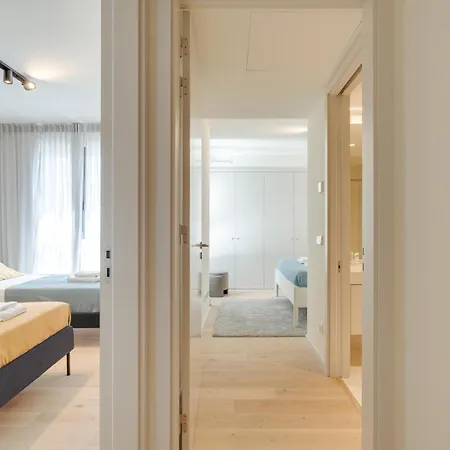 Premium Flat W/ Balcony & Pool By Hostwise דירה