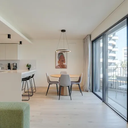 Premium Flat W/ Balcony & Pool By Hostwise *